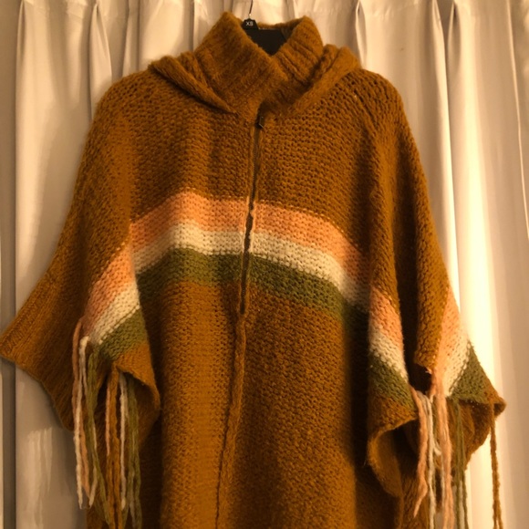 Free People Poncho Sweater - Picture 5 of 5